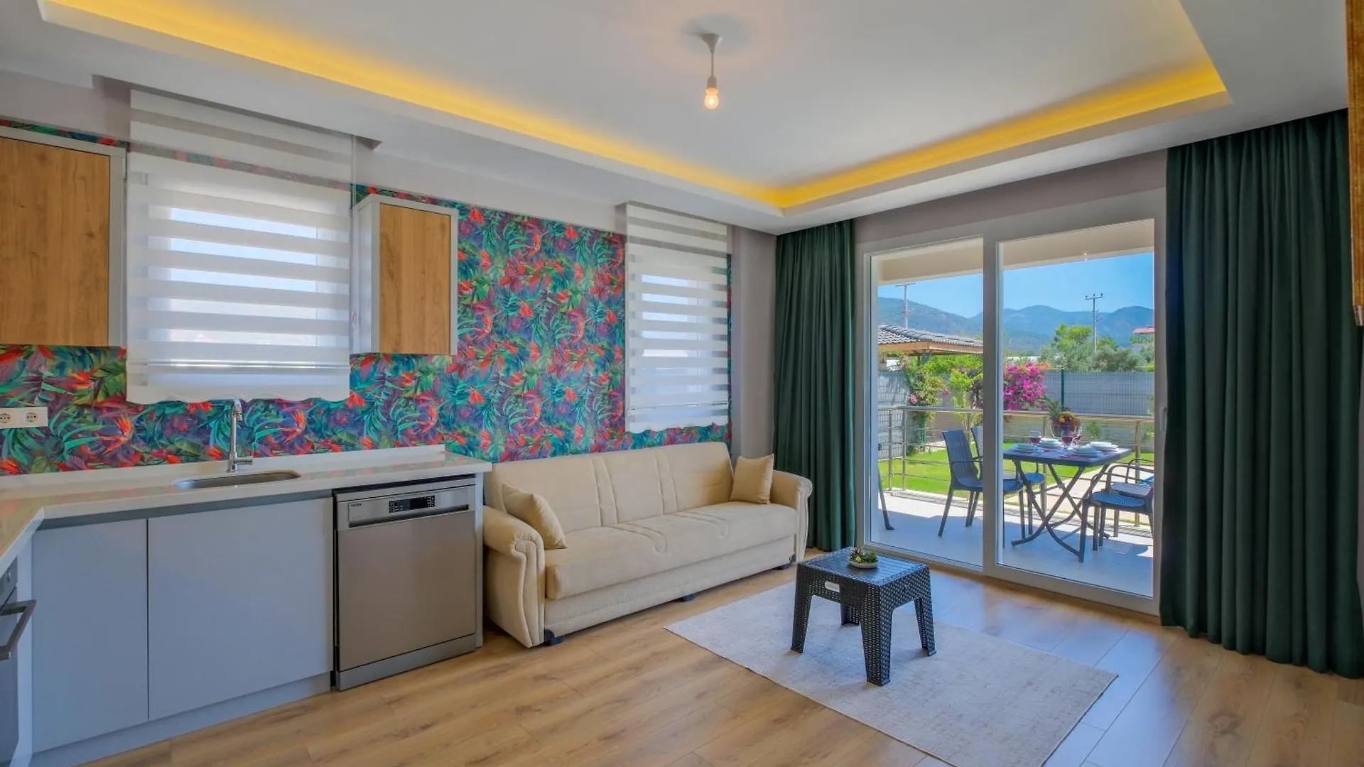 Pineapart-1 With Pool And Big Garden Fethiye Apartamento